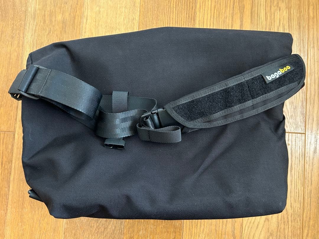 bagaboo ブラック メッセンジャーバッグ