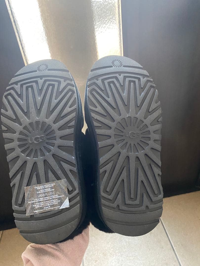 美品・UGG/アグ W TAZZLITA （ブラック） 38 US7サイズ