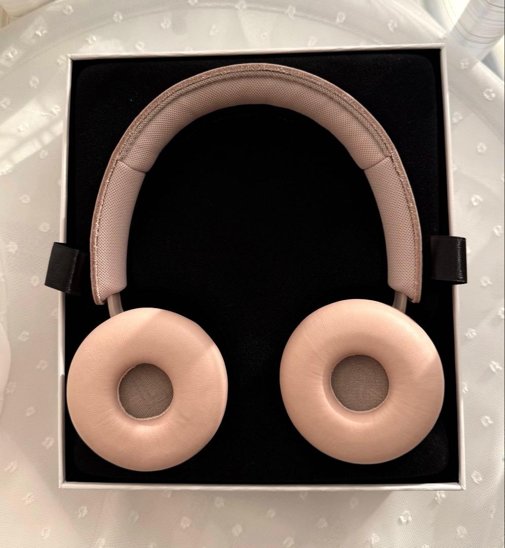 美品♡限定色　ピンク　Bang & Olufsen Beoplay H8i