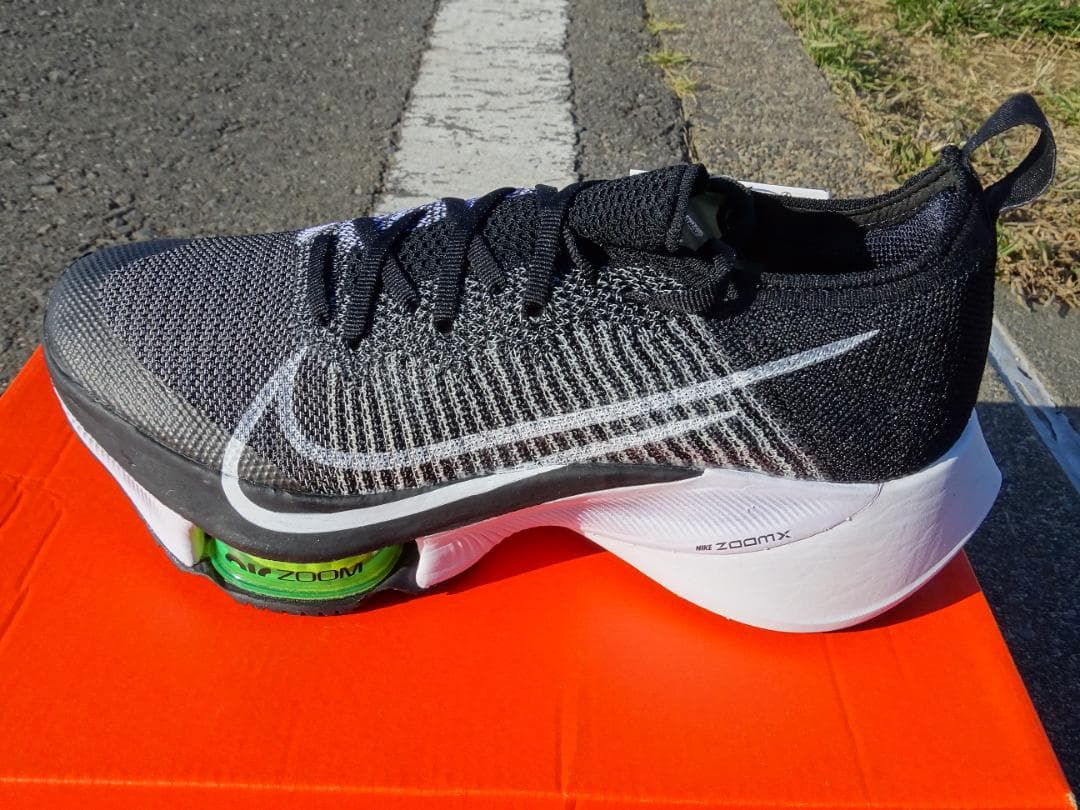 【未使用】ナイキ エア ズーム テンポ ネクスト％　25.0cm