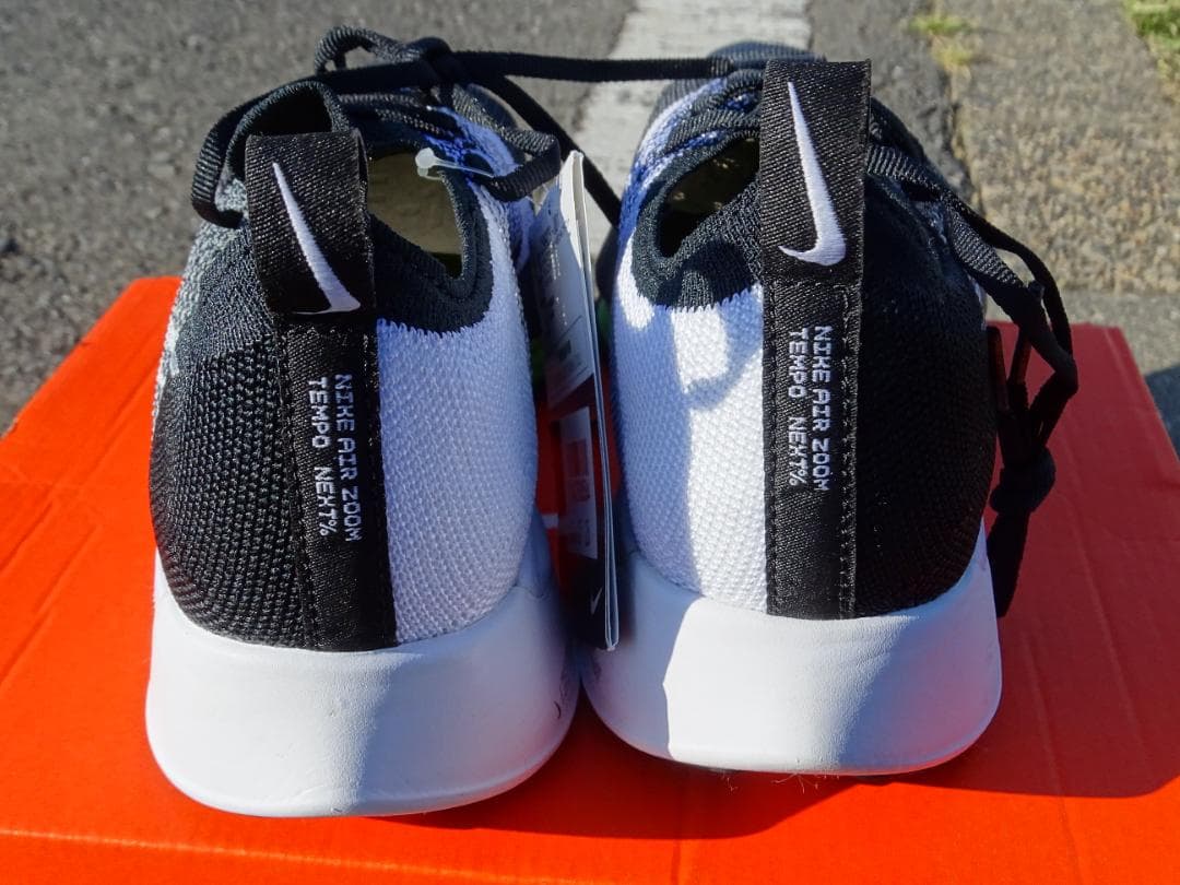 【未使用】ナイキ エア ズーム テンポ ネクスト％　25.0cm