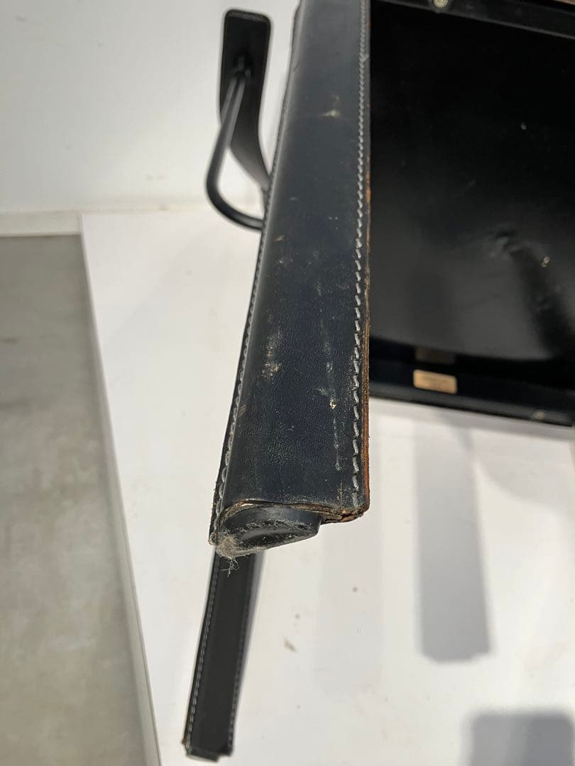 ヴィンテージ、デザイナーズチェア、本革、ポストモダン、カッシーナ、コンラン、