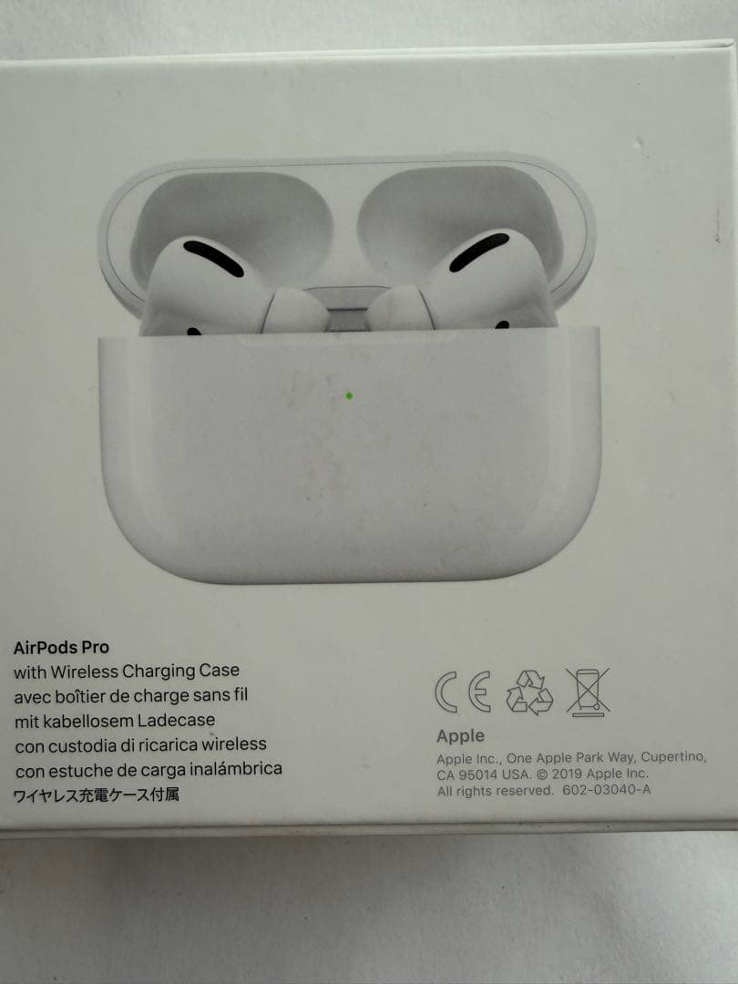Apple AirPods Pro（第1世代）です。