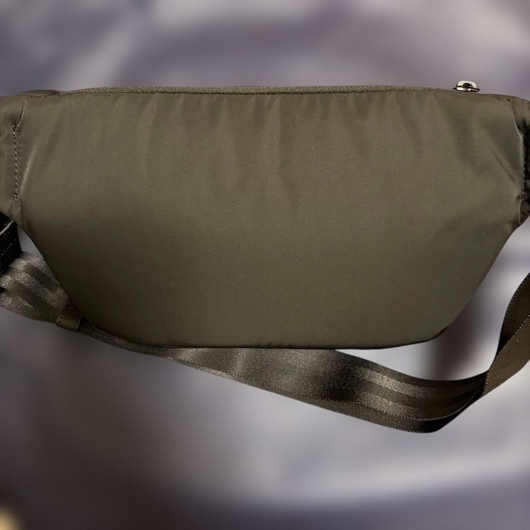 ペッレモルビダ　HYDROFOIL ボディバッグ ブラック　ショルダーバッグ