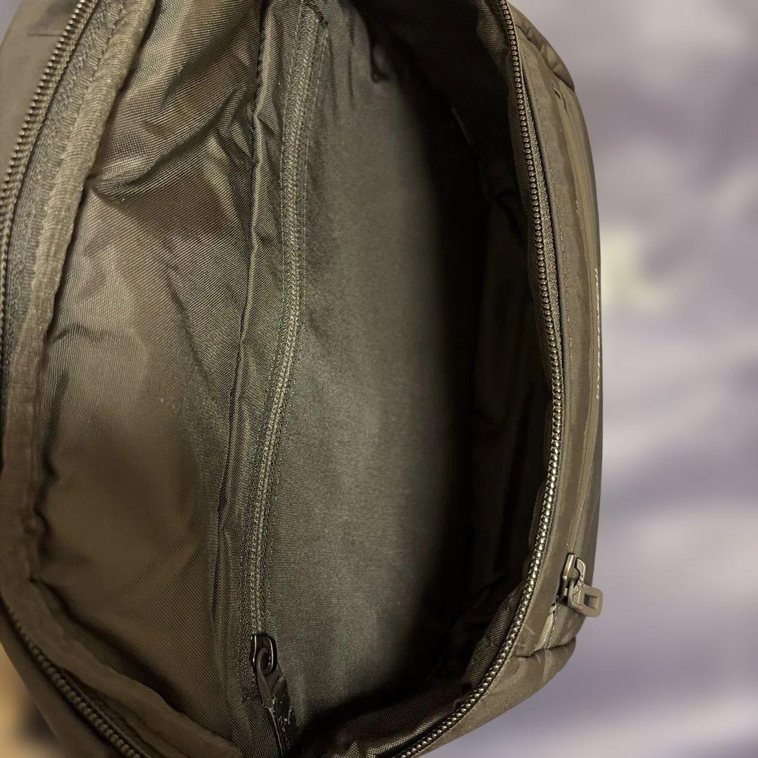 ペッレモルビダ　HYDROFOIL ボディバッグ ブラック　ショルダーバッグ