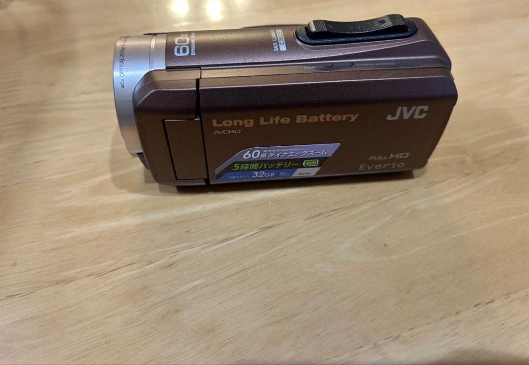 完動品　美品　JVC Everio GZ-F100-T フルHDビデオカメラ