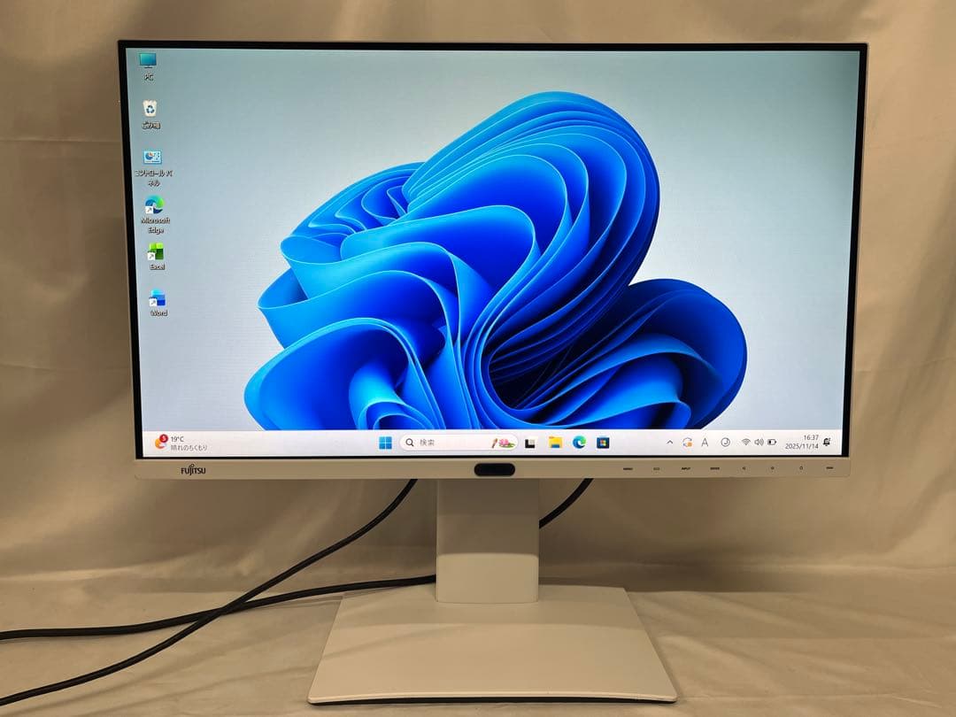 2K 27インチモニター Fujitsu P27-8T内蔵スピーカー人感センサー