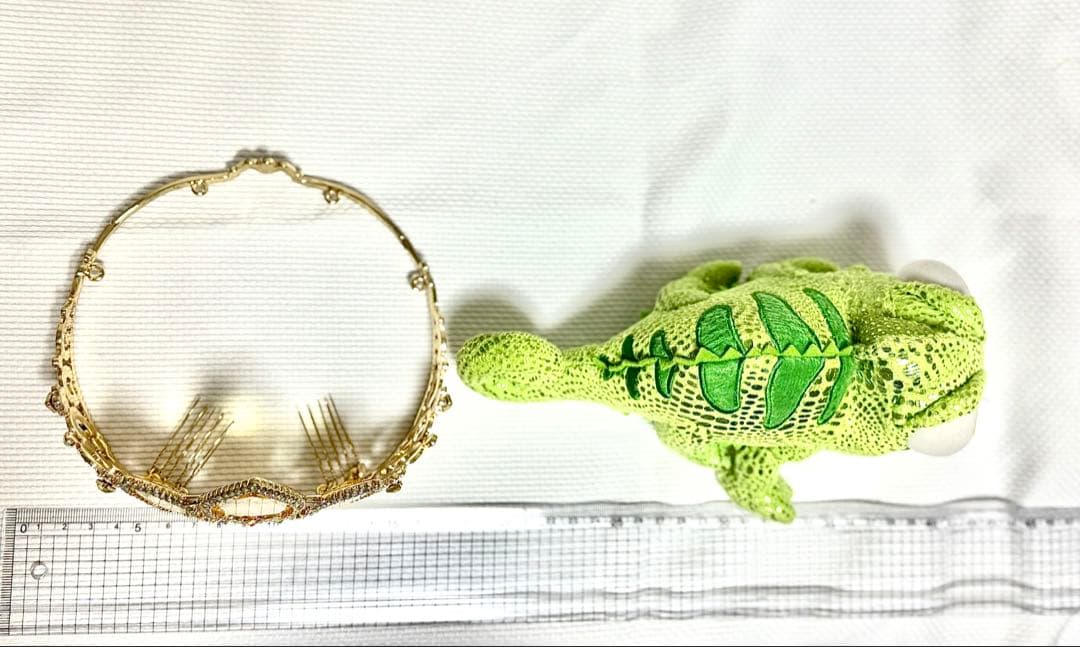 シークレットハニー　塔の上のラプンツェル　ティアラ　パスカル付き　ディズニー仮装