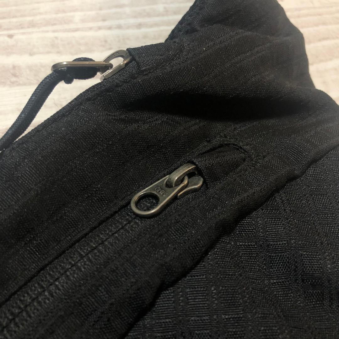 貴重な廃番・3点支持モデル‼️パタゴニア アトム・スリング 8Lモデル 48257