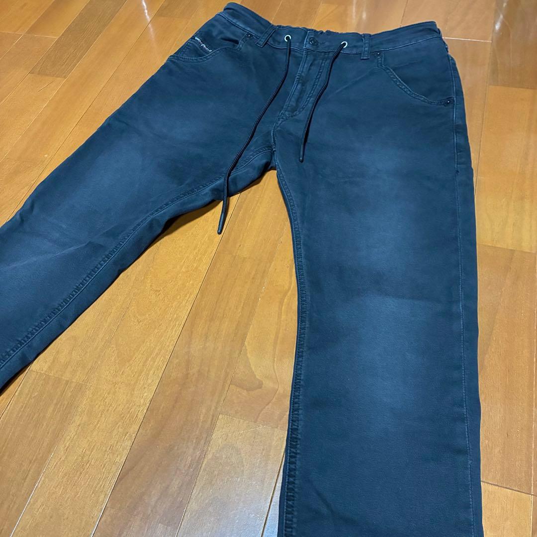 ディーゼル　最新定番カラーブラック　ジョグジーンズ　30インチ　436