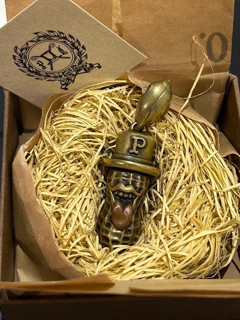 ピーナッツ&カンパニー　ヤチマタ　ベロピーナッツキーホルダー