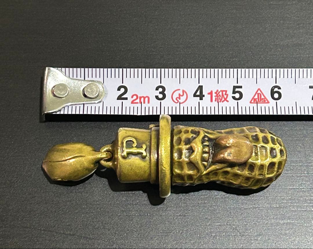 ピーナッツ&カンパニー　ヤチマタ　ベロピーナッツキーホルダー