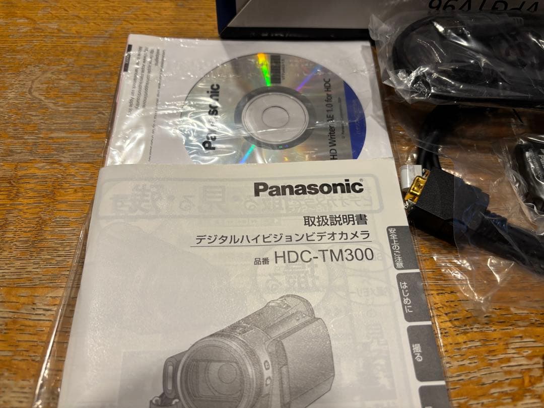 Panasonic HDC-TM300 ビデオカメラ本体