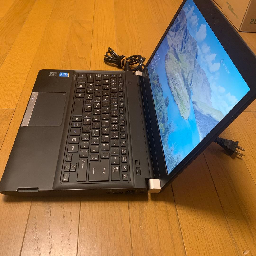 【東芝】R734 高性能i5 8GB ブラックノートPC