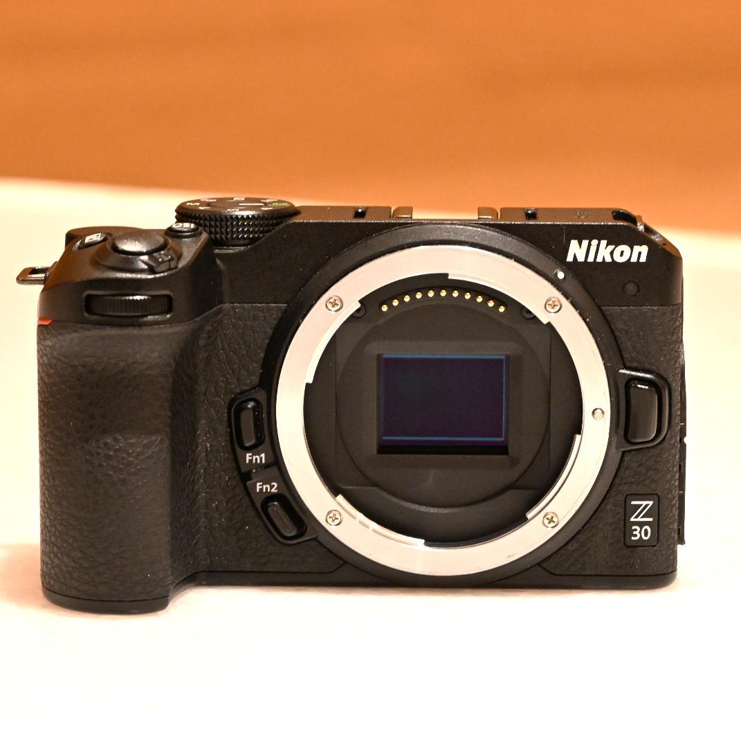 【中古美品】Nikon Z30本体＋DX16-50Kit 純正予備バッテリー付