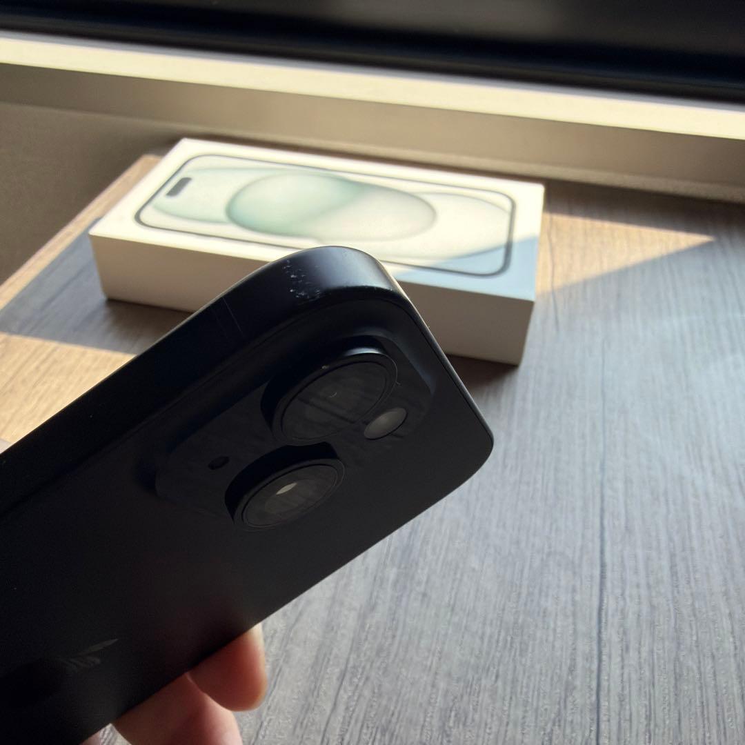 A*A様 iPhone 15 256GB ブラック SIMフリー 本体美品 箱付