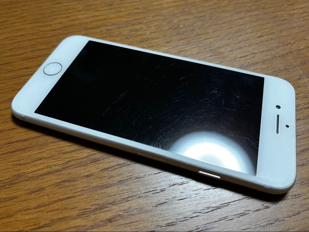 iPhone8 64GB シルバー 本体のみ