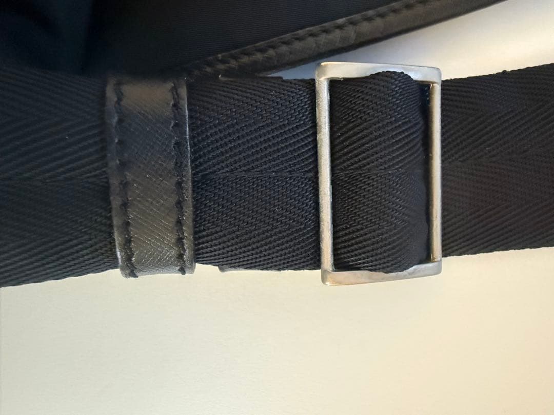 PRADA プラダ ショルダーバッグ メッセンジャーバッグ 斜め掛け V166