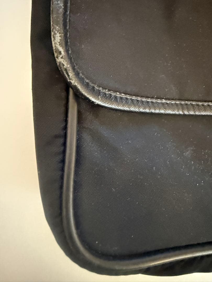 PRADA プラダ ショルダーバッグ メッセンジャーバッグ 斜め掛け V166