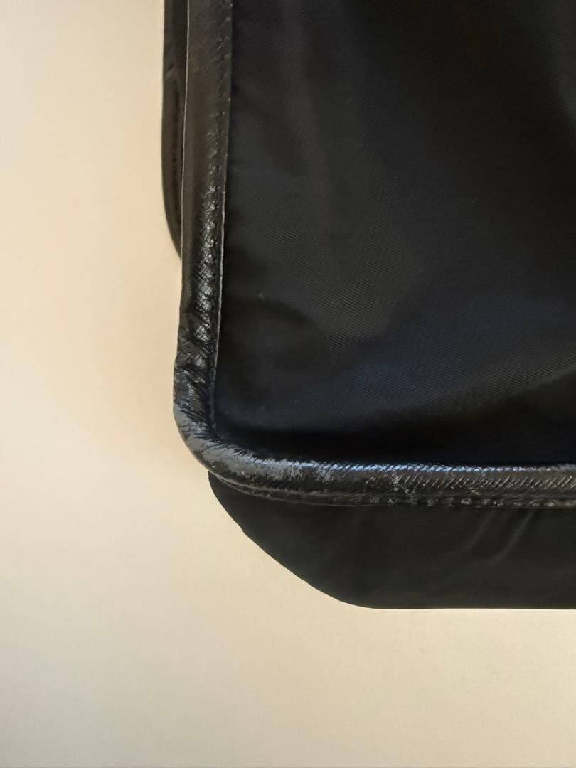 PRADA プラダ ショルダーバッグ メッセンジャーバッグ 斜め掛け V166