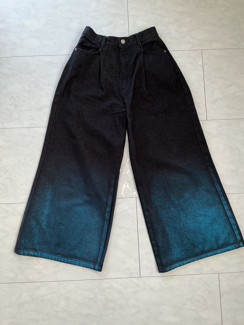 ♡HARE グラデーションハクプリントデニムパンツ　ブラック×ブルー♡