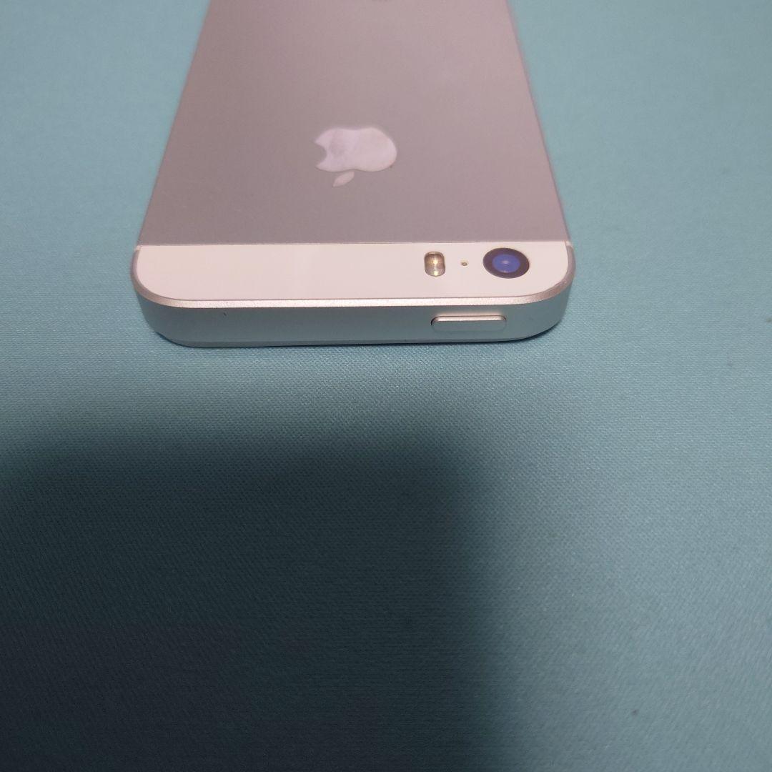 Apple iPhone SE シルバー