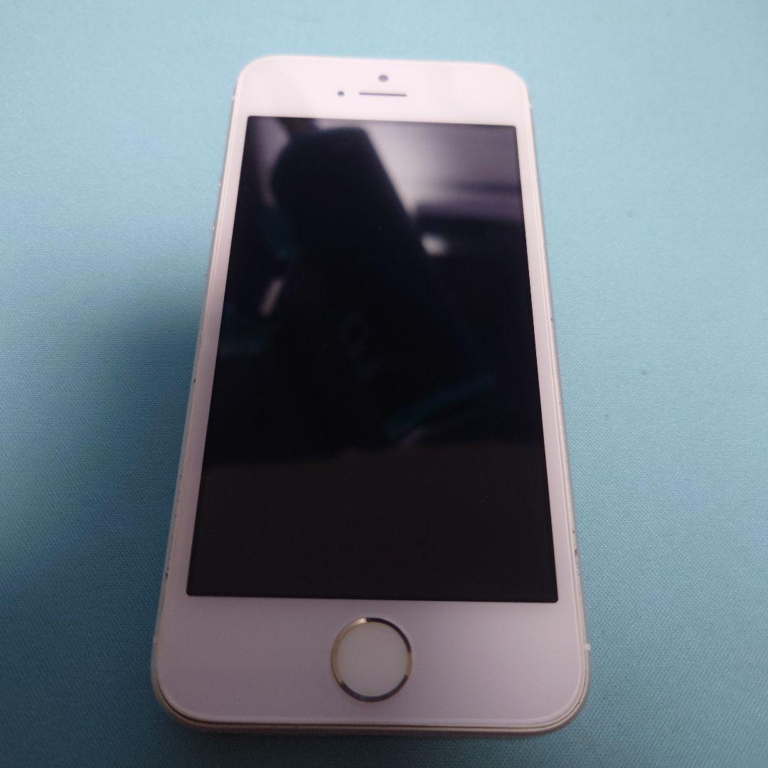 Apple iPhone SE シルバー