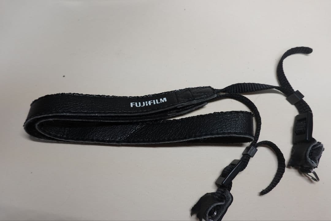 FUJIFILM X70 コンパクトデジタルカメラ