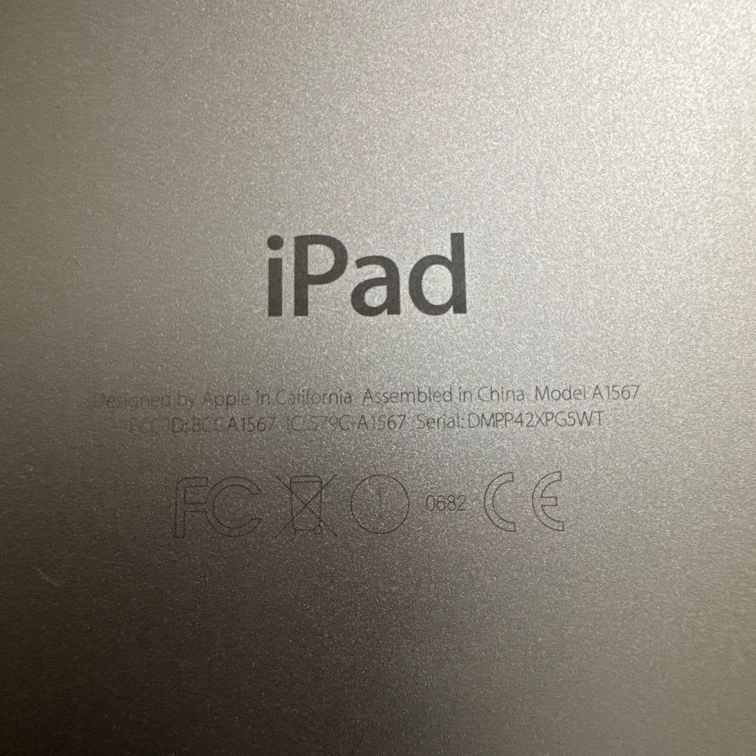 Apple iPad (モデル A1567) ゴールド 9.7インチ