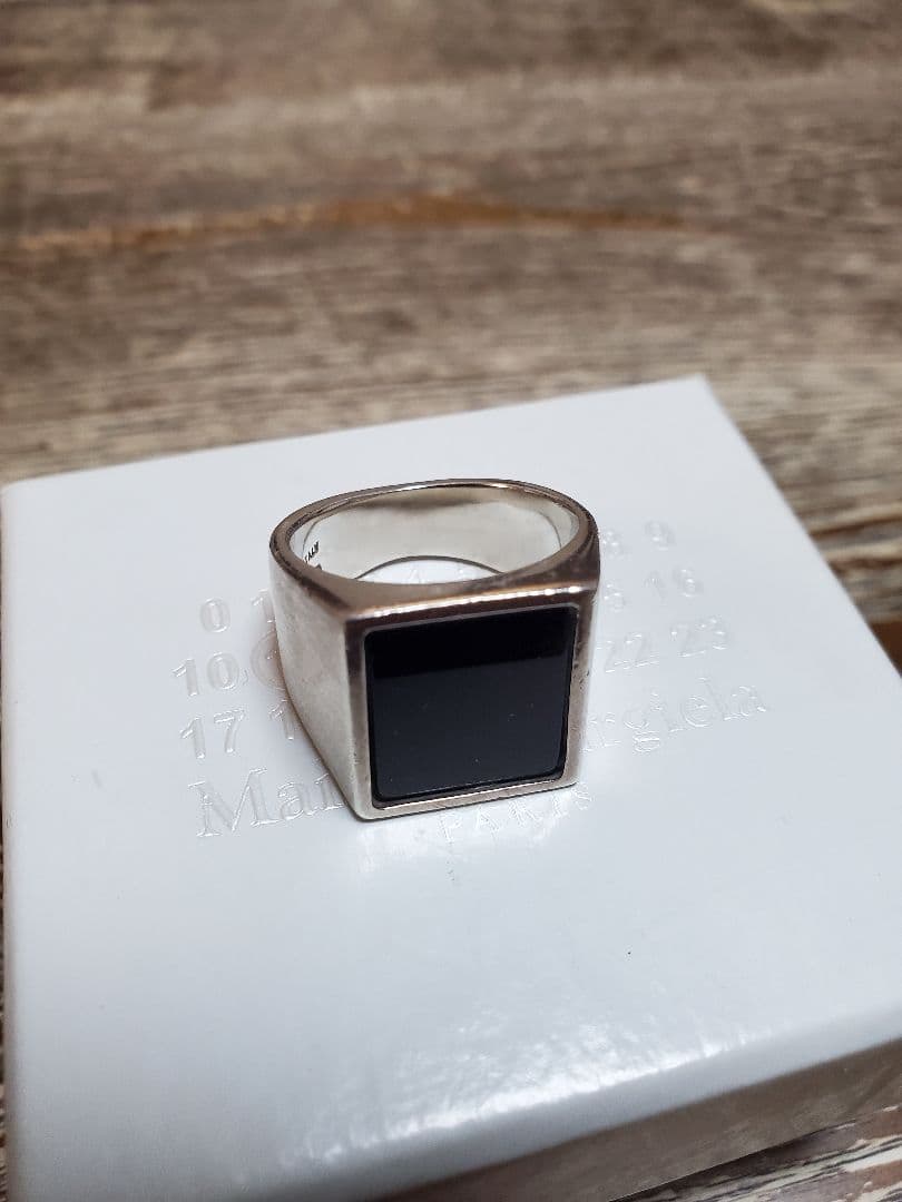 リッケンバッカー　マルジェラ　オニキス　スクエア　リング