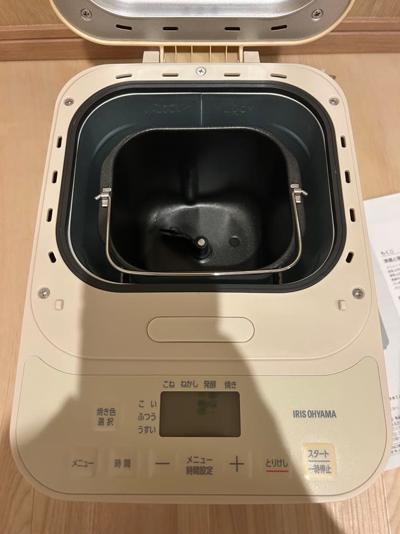 超美品　2/17に購入したばかりです。IRIS OHYAMA ホームベーカリー