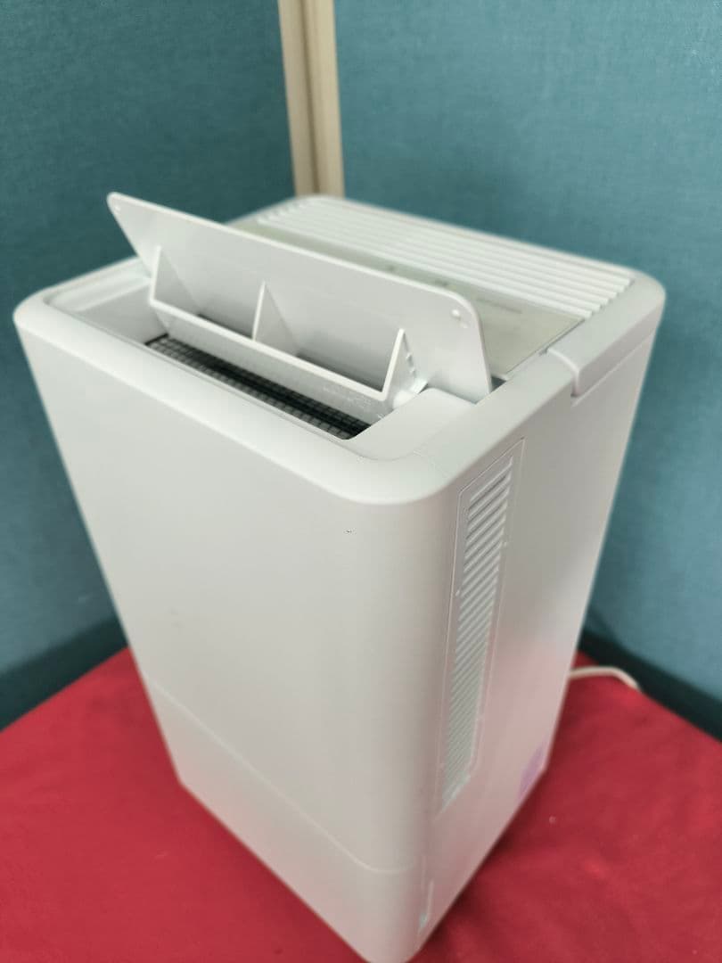 2023年製　アイリスオーヤマ コンパクトクーラーICA-0301G