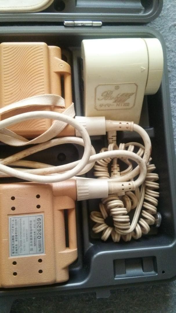 交流磁気機器（ケース入り）