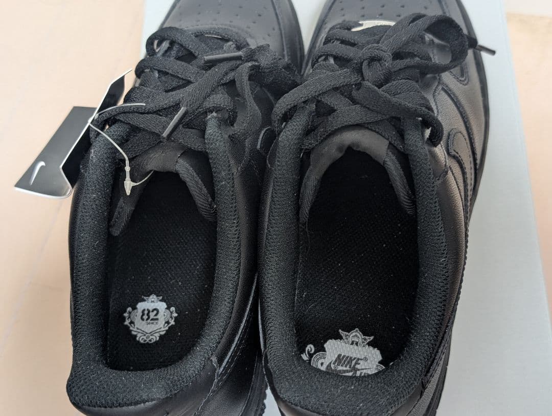 新品　ナイキ　Nike Air Force 1 '07 ブラック　27.5cm