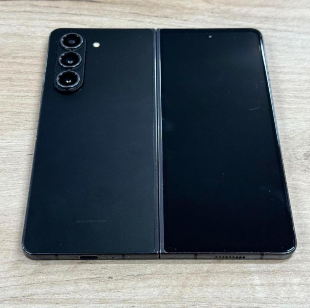 【超美品】Android Galaxy Fold 5｜256gb｜SIMフリー