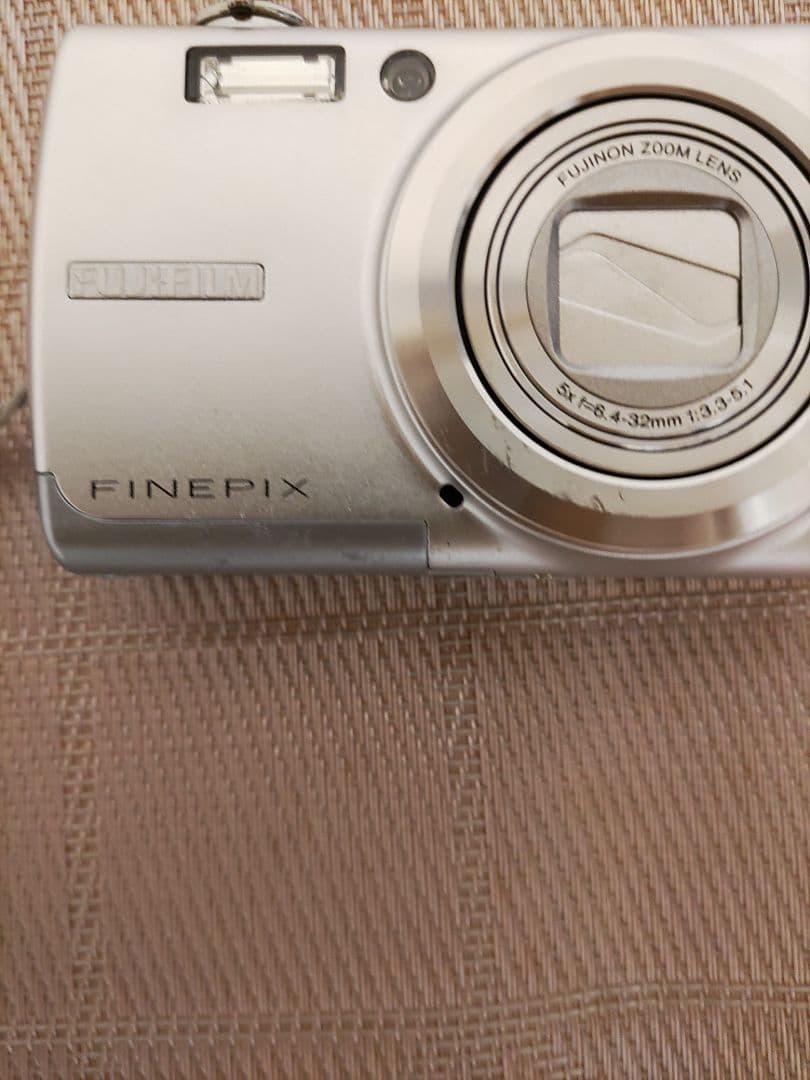 FUJIFILM FinePix F100fd コンデジ デジカメ