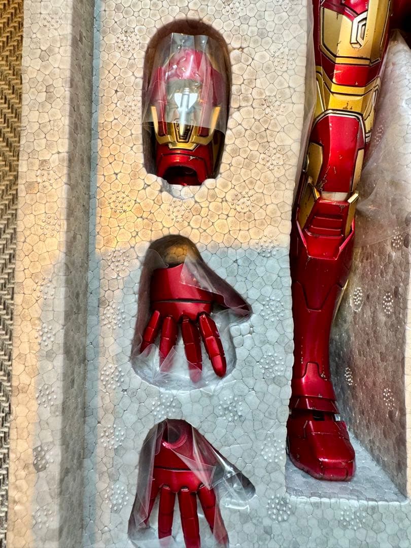 ホットトイズ エイジオブウルトロン アイアンマン マーク43 ダイキャスト