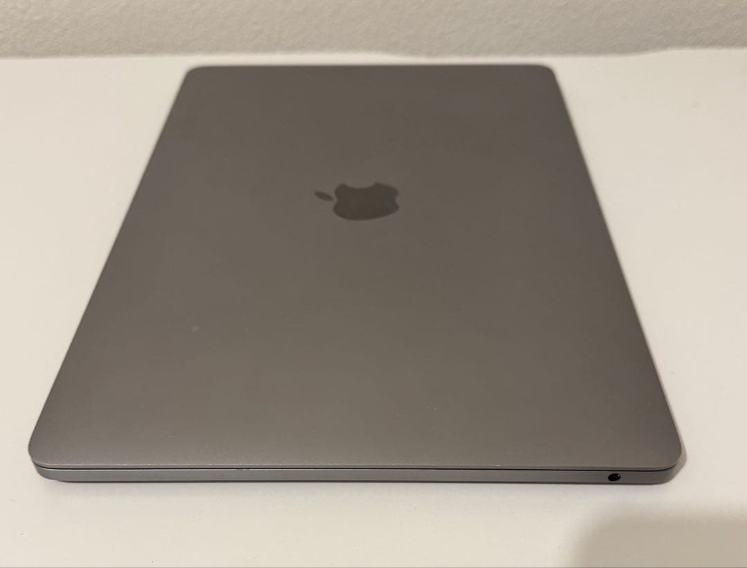美品 Macbook Pro 2017 13インチ 今年の最新mac os