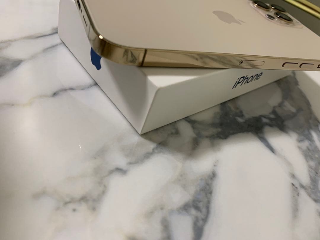 電池96% iPhone12 Pro Max 香港版 SIM2枚　シャッター音無