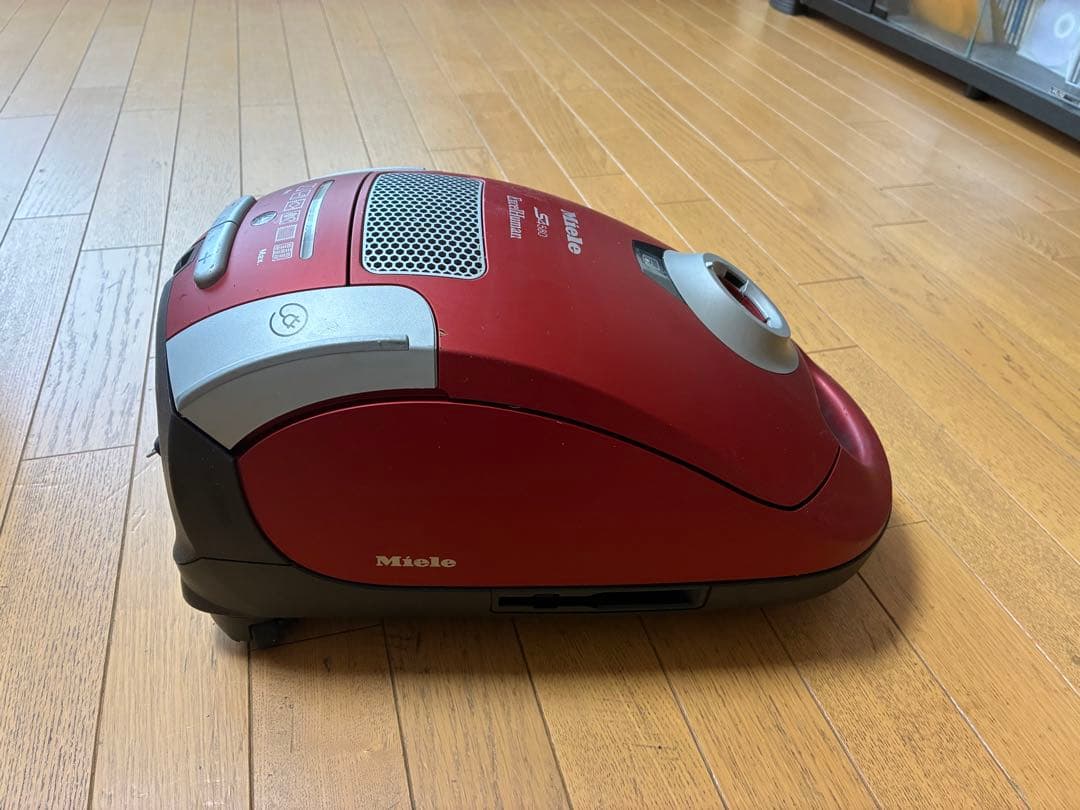 ドイツ製掃除機　Miele ミーレ　S4580 ダストバッグセット付き