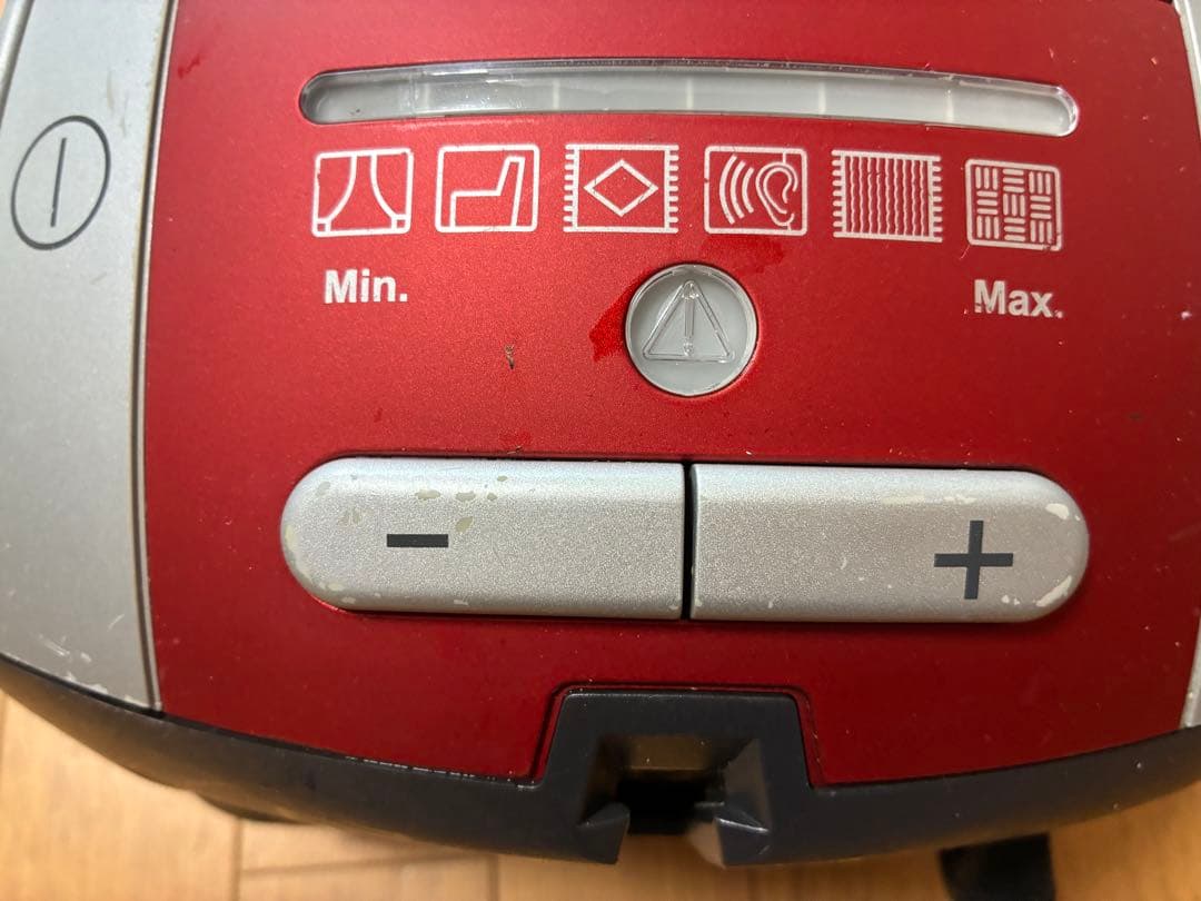 ドイツ製掃除機　Miele ミーレ　S4580 ダストバッグセット付き