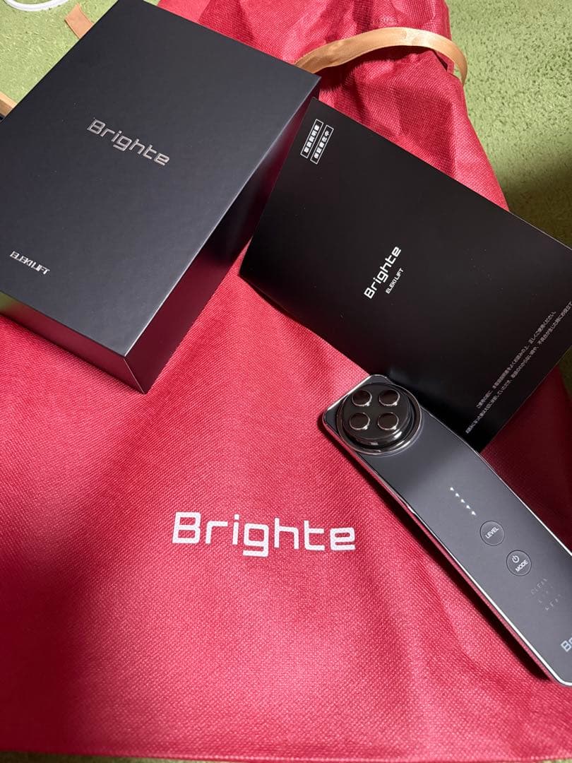 Brighte 美顔器 ブラック　値下げ中！！