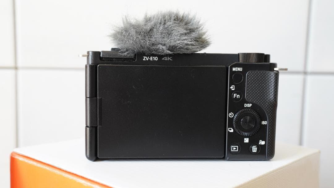 【値下げ】Sony ZV-E10パワーズームレンズキット＋チャージャーセット