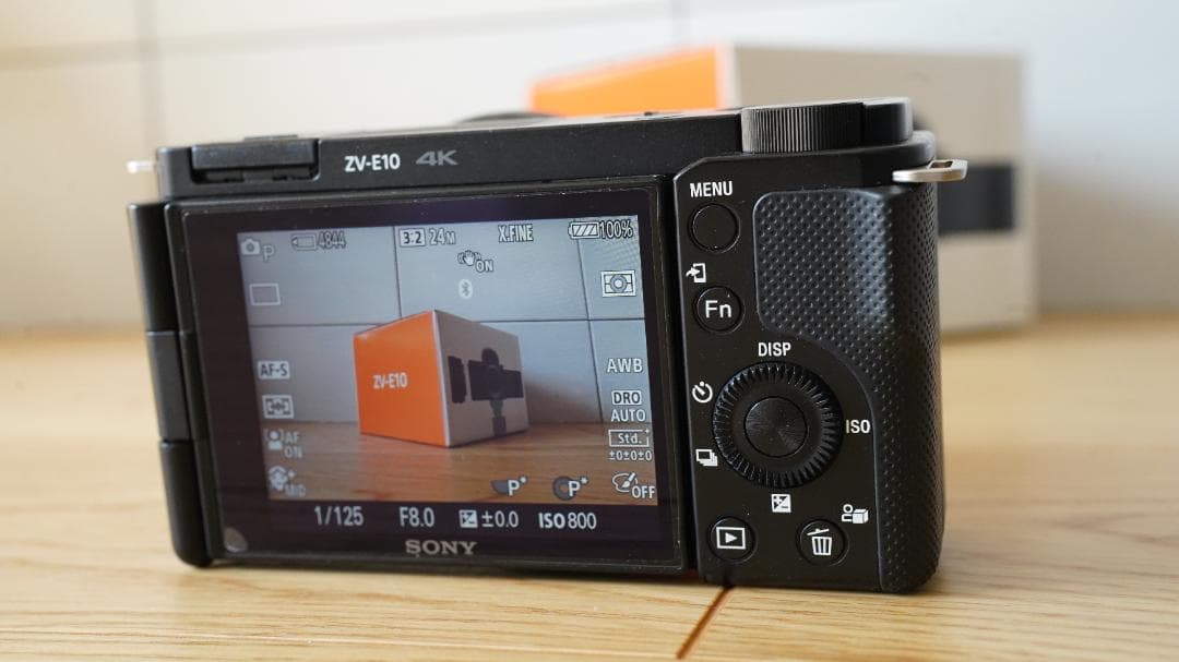 【値下げ】Sony ZV-E10パワーズームレンズキット＋チャージャーセット