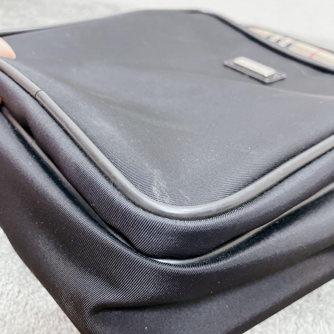 ちー　バーバリー　Burberry ショルダーバッグ ノバチェック