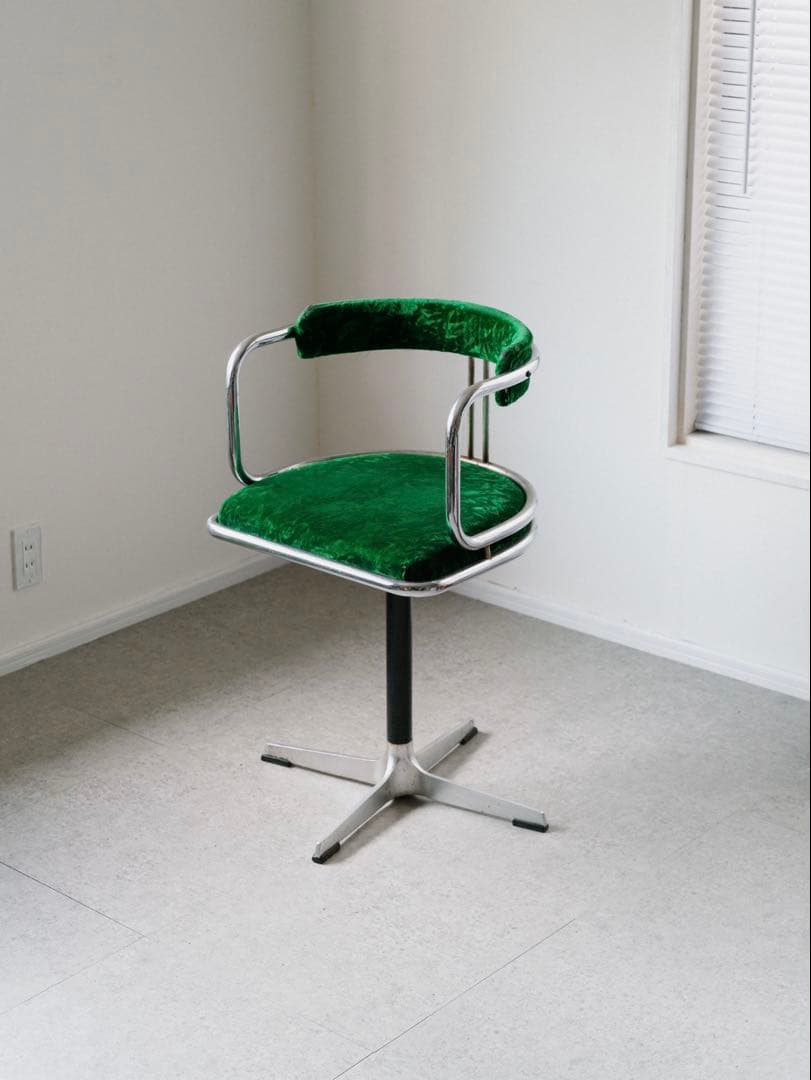 70's vintage 回転アームチェア ベロア 昭和レトロ　ポップ