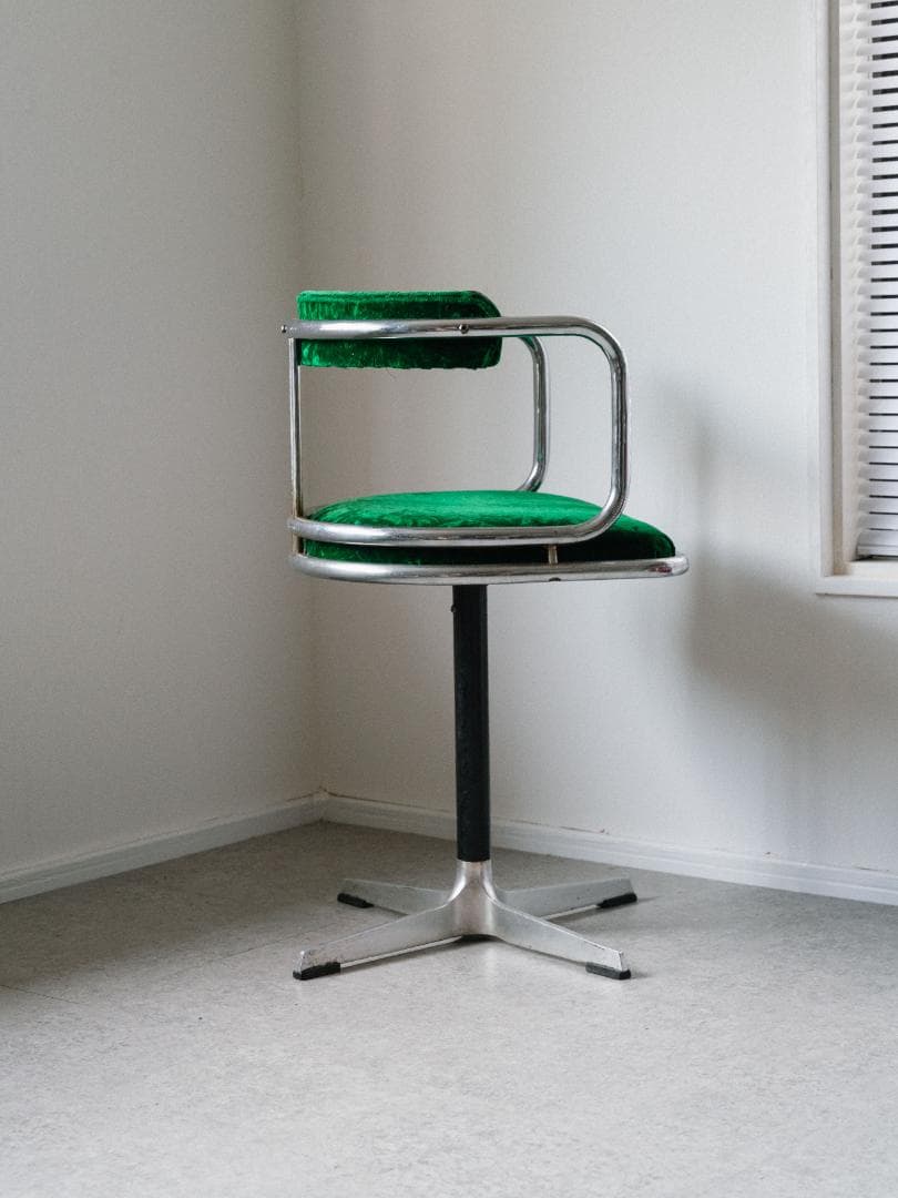 70's vintage 回転アームチェア ベロア 昭和レトロ　ポップ