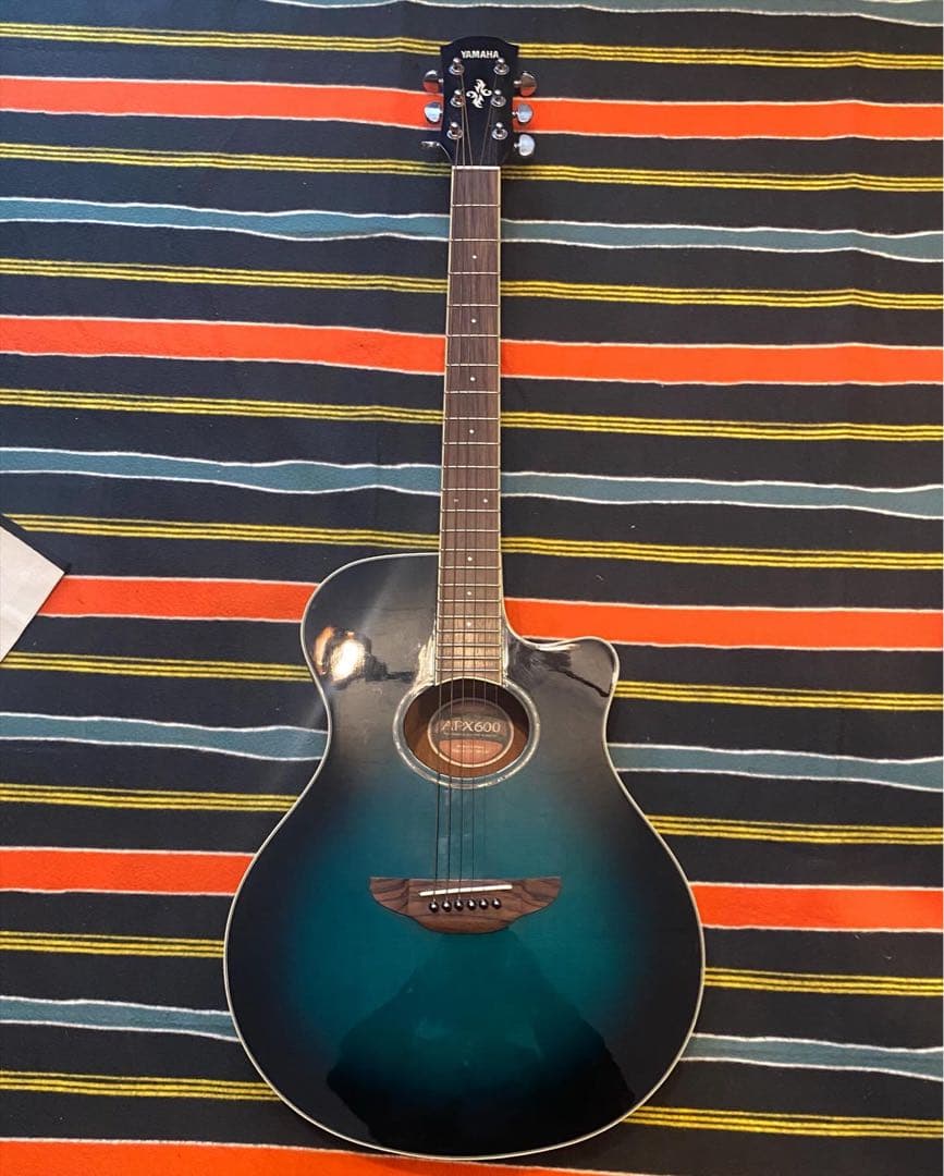 Yamaha APX600 ブルーバースト