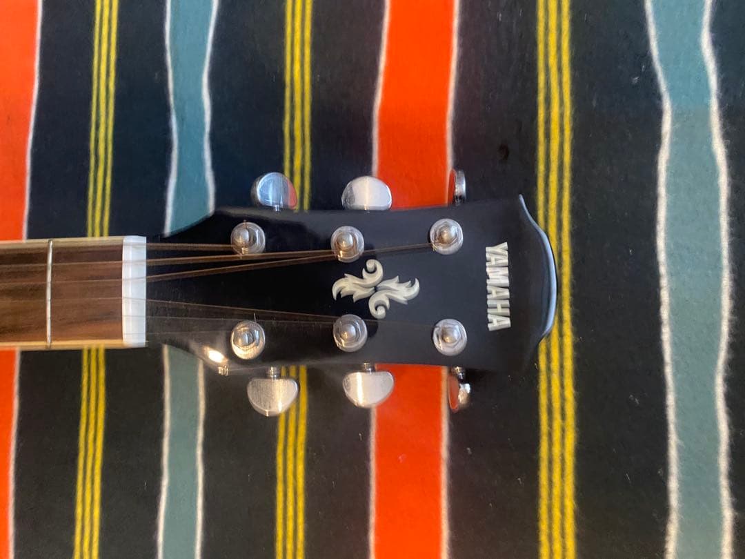 Yamaha APX600 ブルーバースト