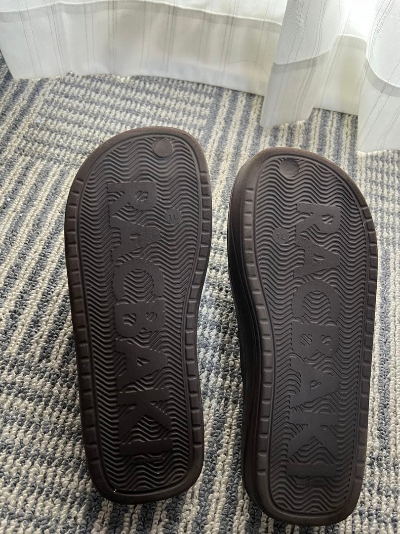 ラクバキ（RACBAKI）イージーサンダル　茶色　メンズM（26.0〜27.0）